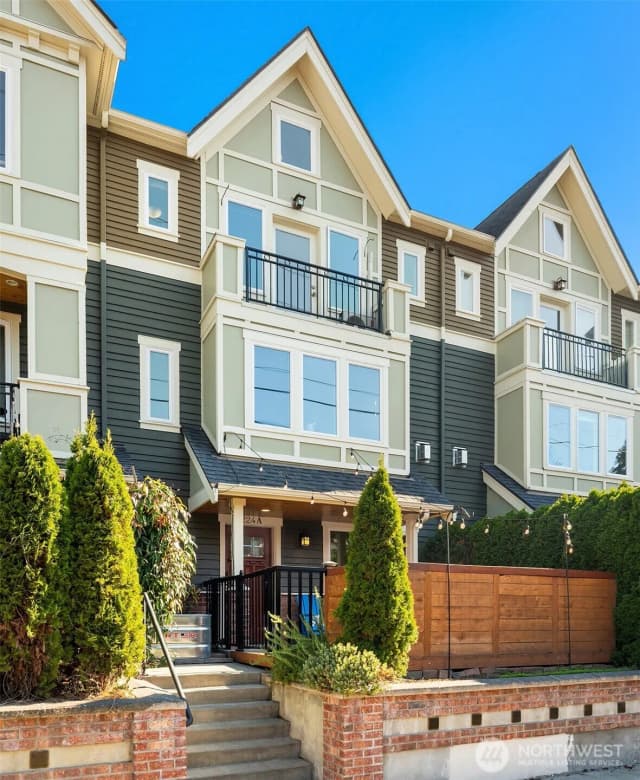 Property photo for 224 12th Avenue E #a, Seattle