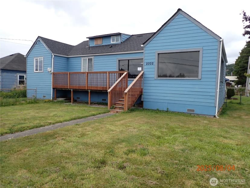 Property photo for 2002 Pacific Avenue, Aberdeen