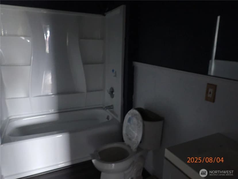 Property photo for 2002 Pacific Avenue, Aberdeen photo 14