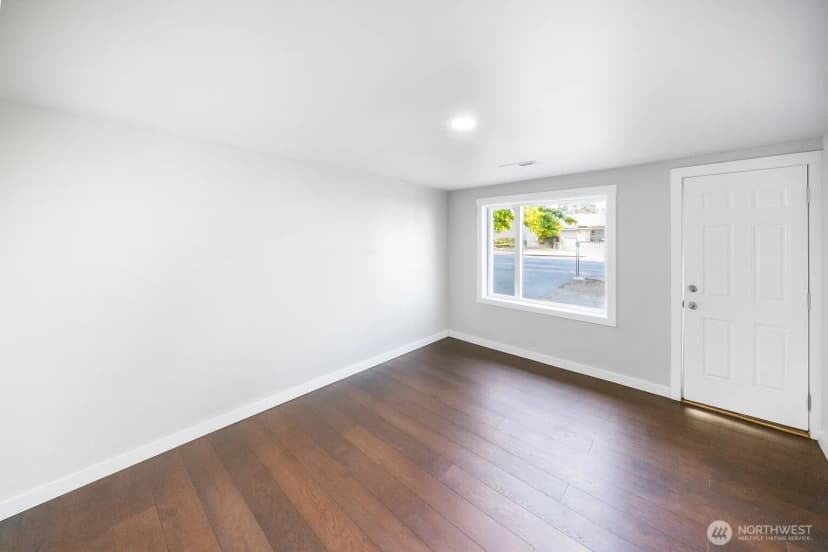 Property photo for 4908 236th St Sw, Mountlake Terrace photo 17