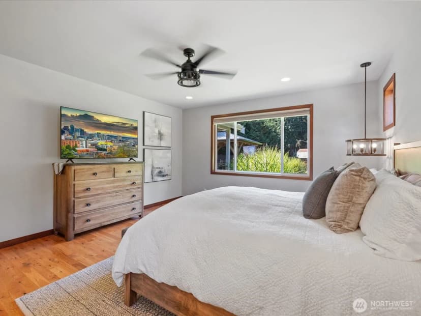 Property photo for 16630 Snohomish Avenue, Snohomish photo 14