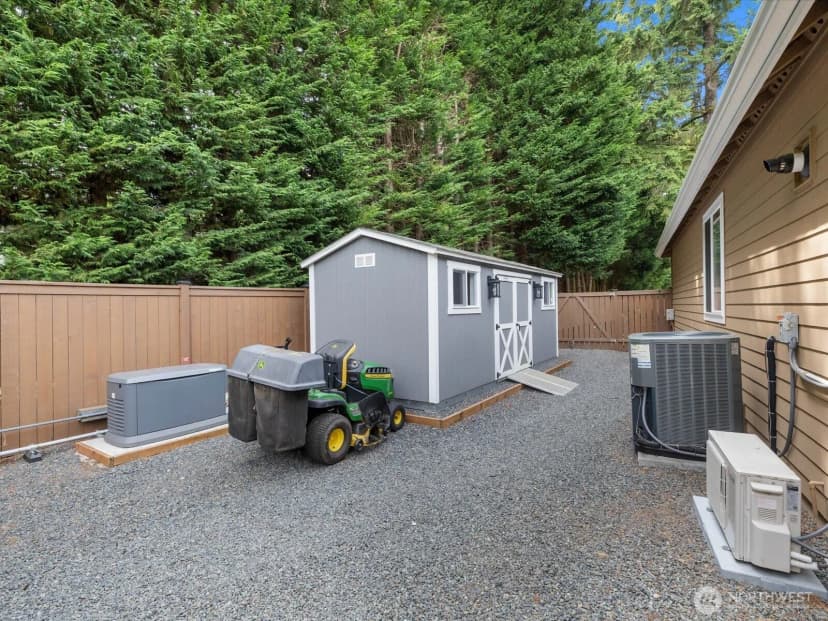 Property photo for 16630 Snohomish Avenue, Snohomish photo 36