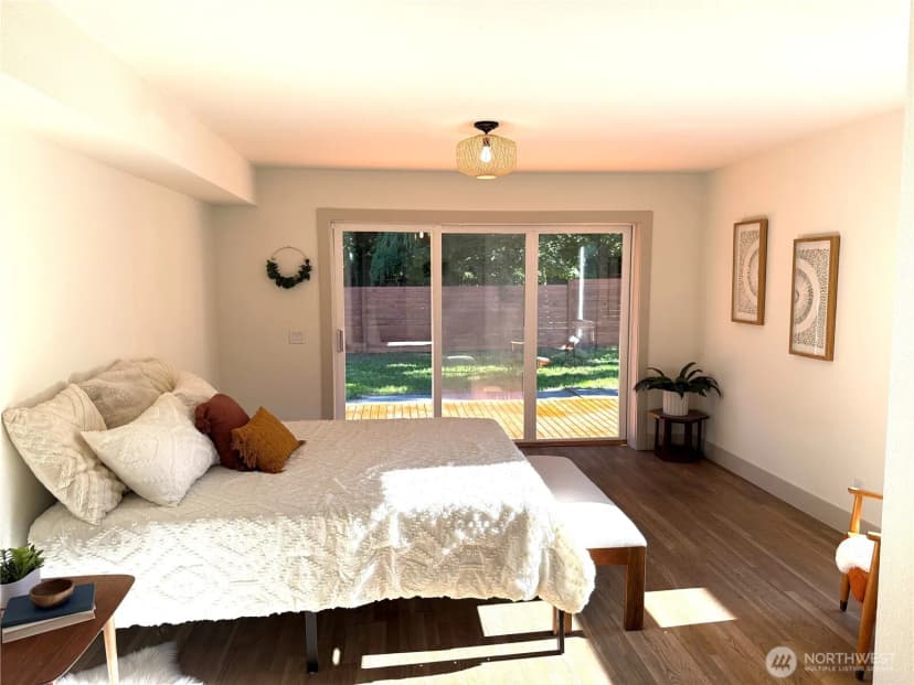 Property photo for 2835 Mcleod Rd, Bellingham photo 13