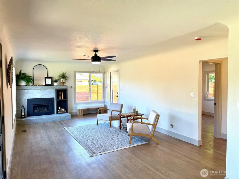 Property photo for 2835 Mcleod Rd, Bellingham photo 7