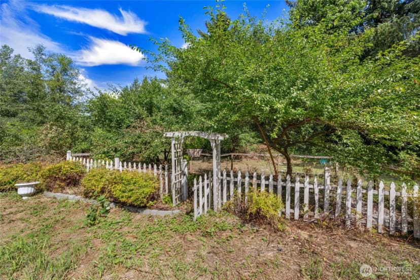 Property photo for 28717 Grandview Road, Arlington photo 34