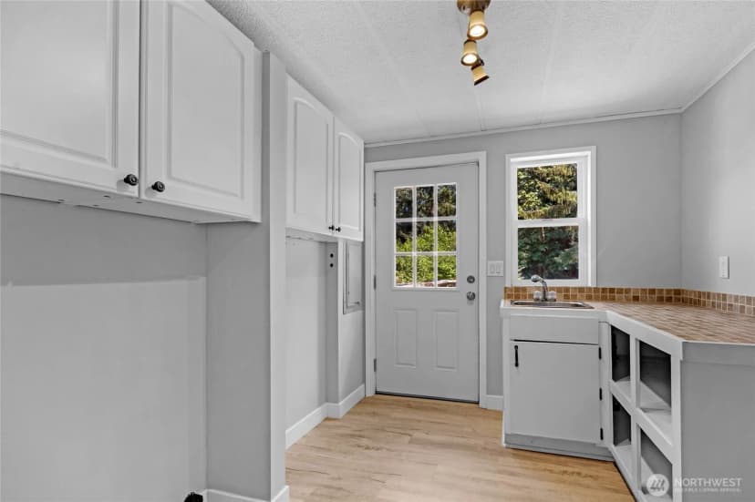 Property photo for 28717 Grandview Road, Arlington photo 26