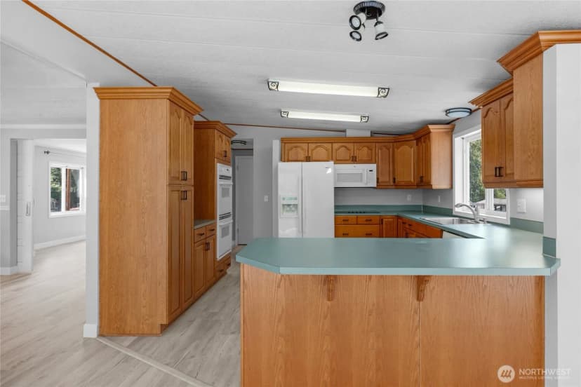 Property photo for 28717 Grandview Road, Arlington photo 11