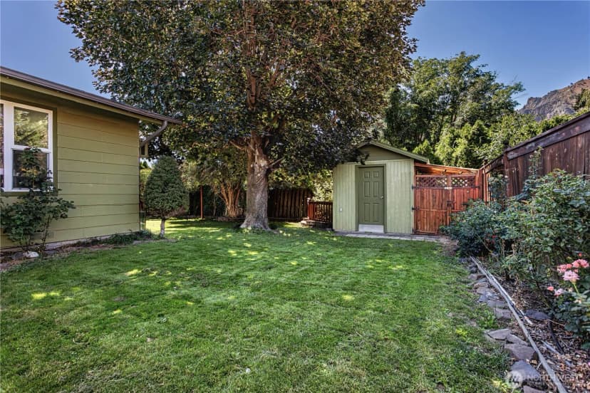 Property photo for 1251 Millerdale Avenue, Wenatchee photo 32