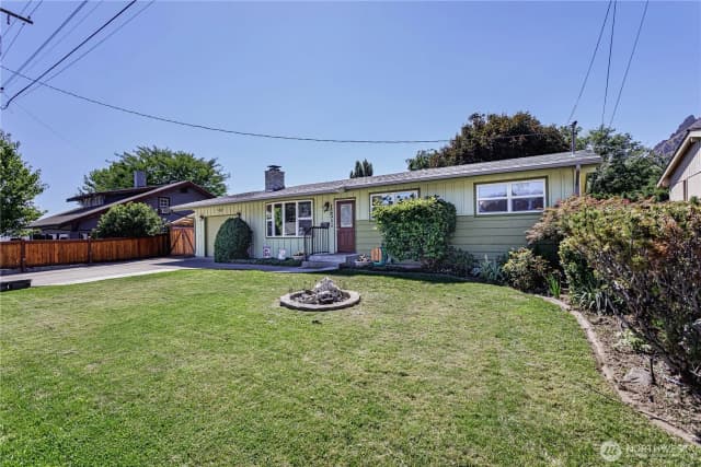 Property photo for 1251 Millerdale Avenue, Wenatchee photo 3