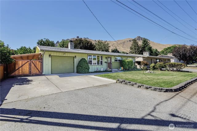Property photo for 1251 Millerdale Avenue, Wenatchee photo 4