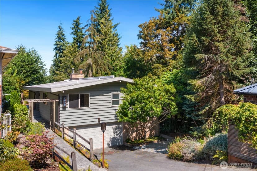 Property photo for 2602 Nw 97th Street, Seattle photo 3