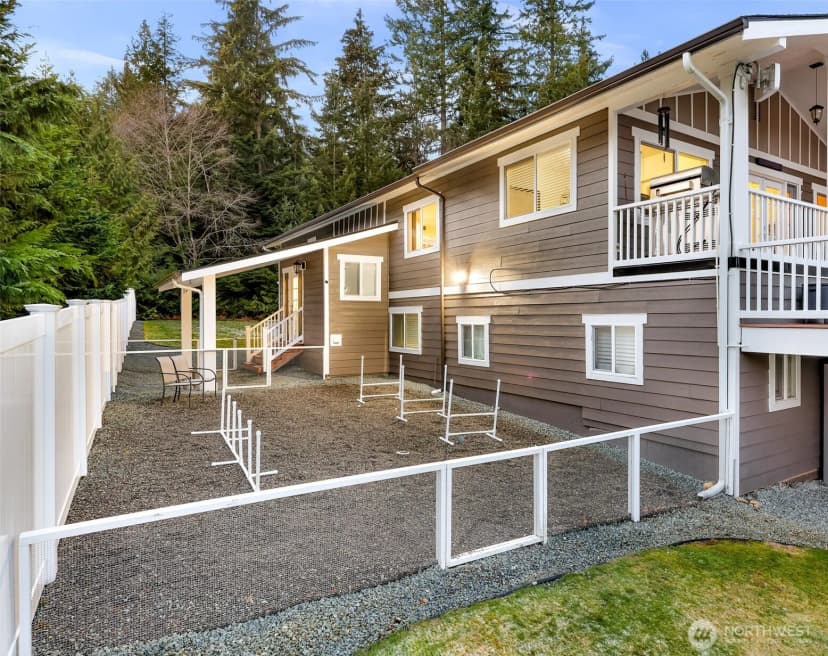 Property photo for 125 Summerland Road, Bellingham photo 31