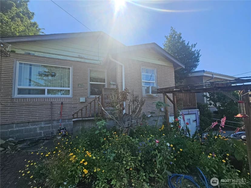 Property photo for 1118 Perry Avenue, Bremerton photo 2