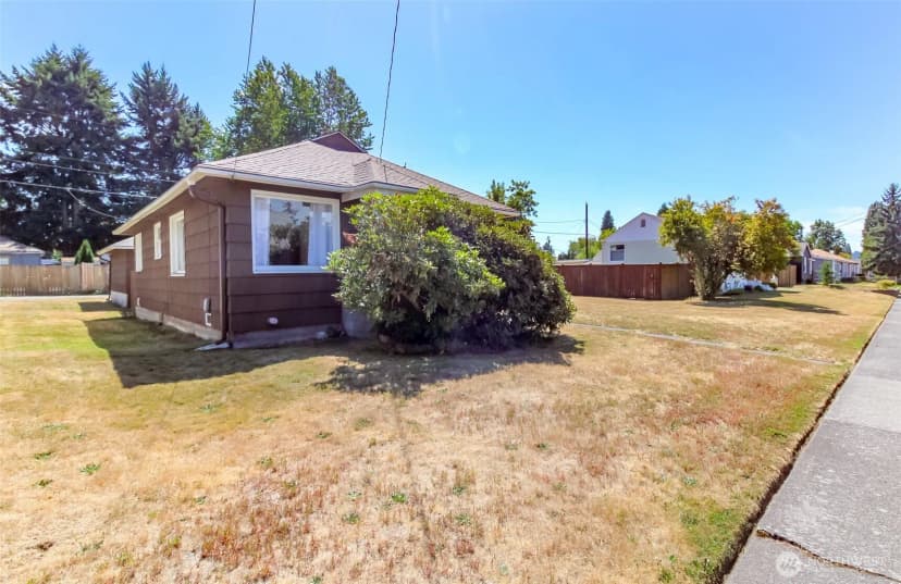 Property photo for 904 7th Street Se, Auburn photo 23