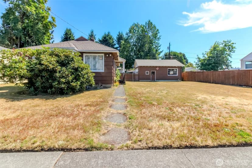 Property photo for 904 7th Street Se, Auburn photo 2