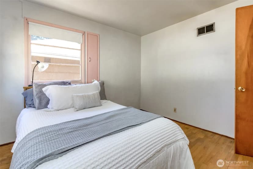 Property photo for 904 7th Street Se, Auburn photo 12