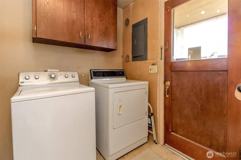 Property photo for 904 7th Street Se, Auburn photo 11