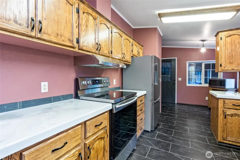 Property photo for 1614 284th Street E, Roy photo 12