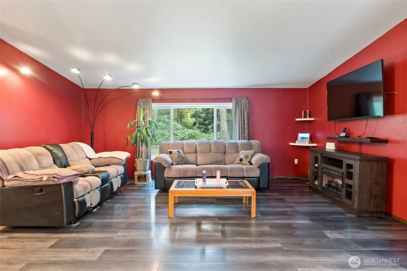 Property photo for 1614 284th Street E, Roy photo 8