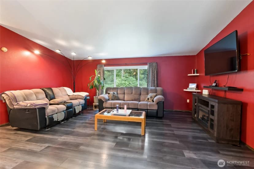 Property photo for 1614 284th Street E, Roy photo 7