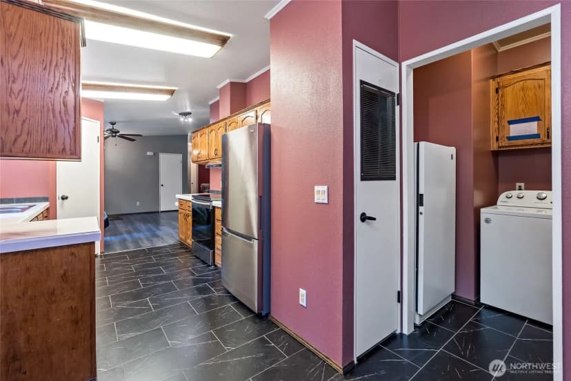 Property photo for 1614 284th Street E, Roy photo 14