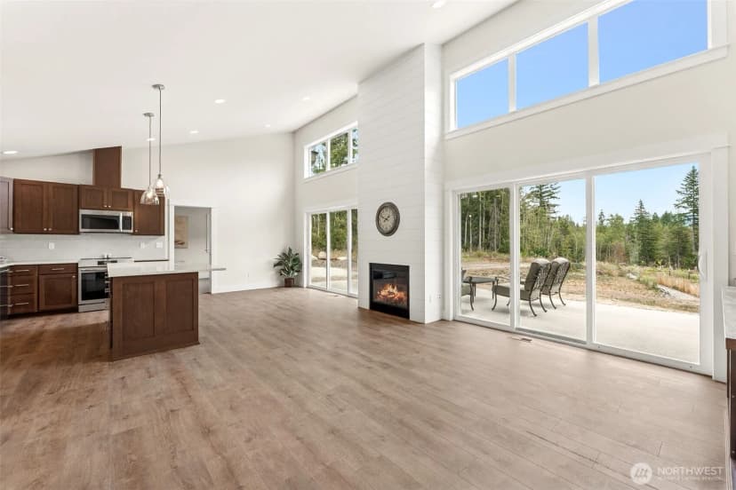 Property photo for 49330 Alder Cuttoff Road E, Eatonville photo 12
