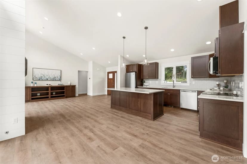 Property photo for 49330 Alder Cuttoff Road E, Eatonville photo 13