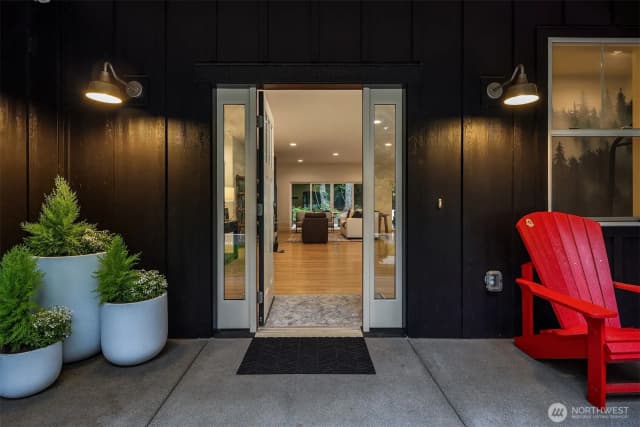 Property photo for 2215 W Beaver Lake Dr Se, Sammamish photo 3