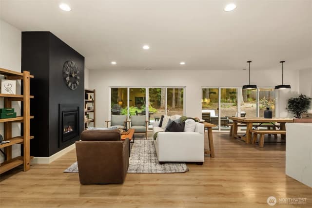Property photo for 2215 W Beaver Lake Dr Se, Sammamish photo 4