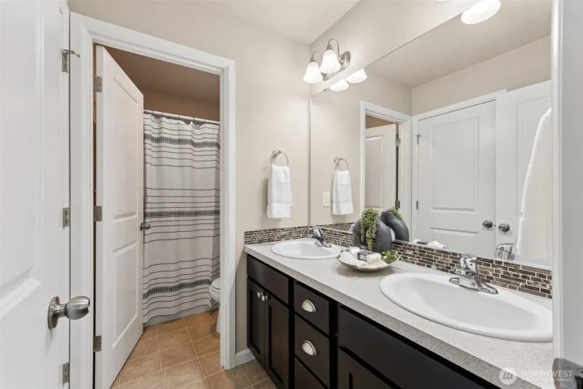 Property photo for 3366 Aurora Street Ne, Lacey photo 24