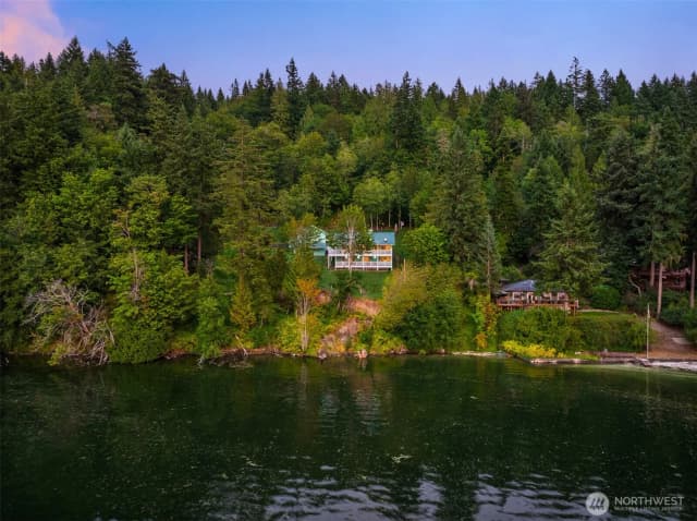 Property photo for 6957 Crystal Springs Drive Ne, Bainbridge Island photo 3