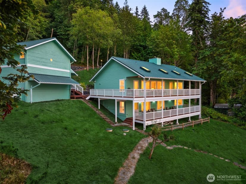 Property photo for 6957 Crystal Springs Drive Ne, Bainbridge Island photo 4