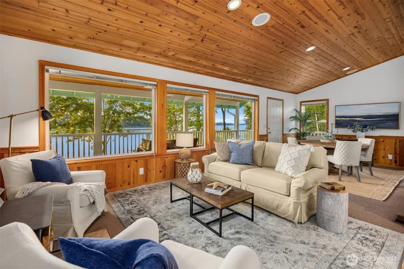 Property photo for 6957 Crystal Springs Drive Ne, Bainbridge Island photo 9