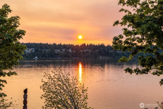 Property photo for 6957 Crystal Springs Drive Ne, Bainbridge Island photo 5