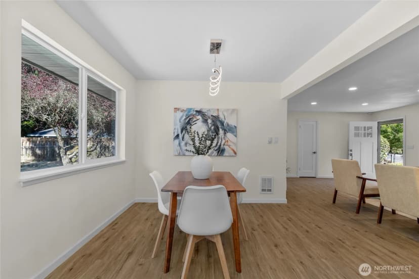 Property photo for 518 N 166th Street, Shoreline photo 16