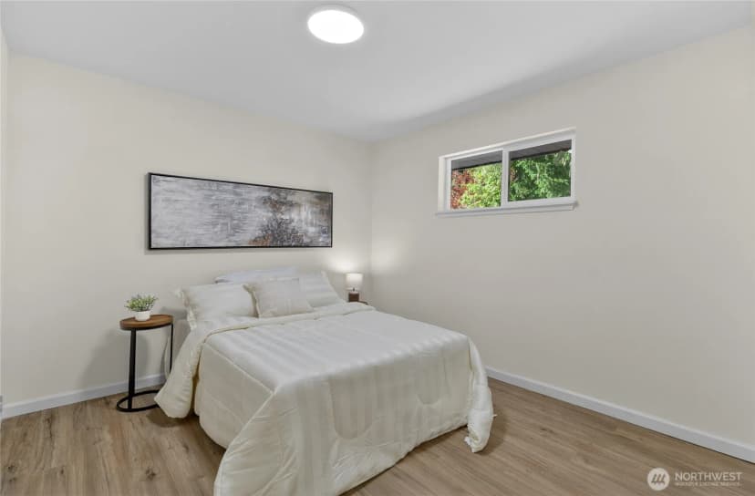 Property photo for 518 N 166th Street, Shoreline photo 13