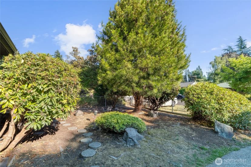 Property photo for 518 N 166th Street, Shoreline photo 26