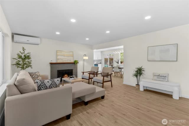 Property photo for 518 N 166th Street, Shoreline photo 5