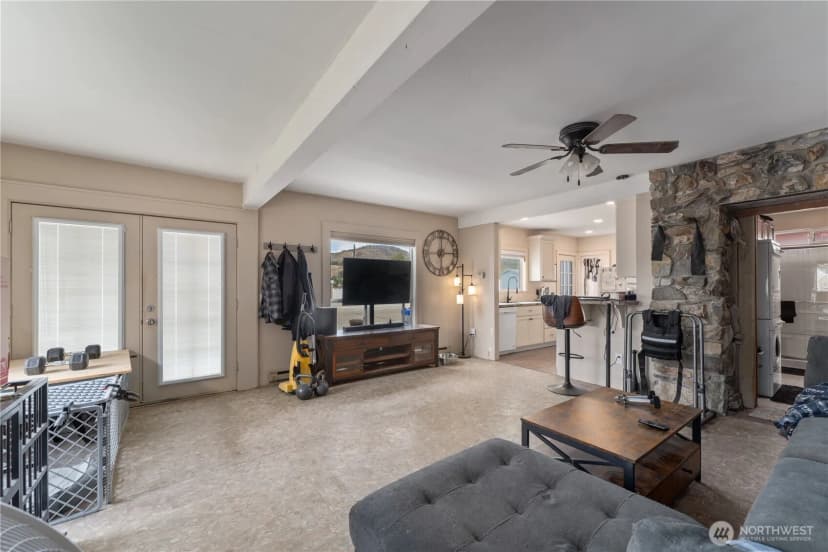 Property photo for 219 W Columbia Avenue, Chelan photo 12
