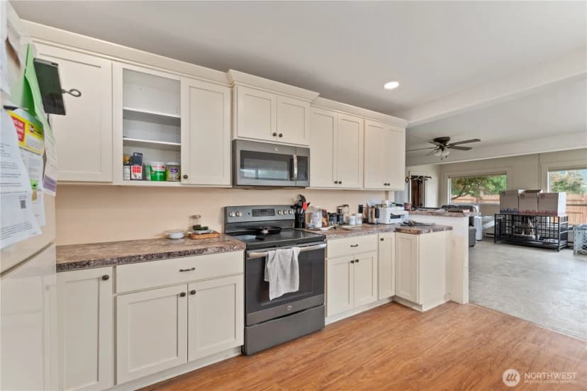 Property photo for 219 W Columbia Avenue, Chelan photo 9