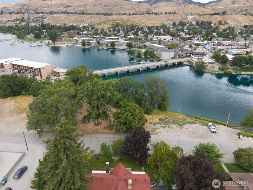 Property photo for 219 W Columbia Avenue, Chelan photo 6