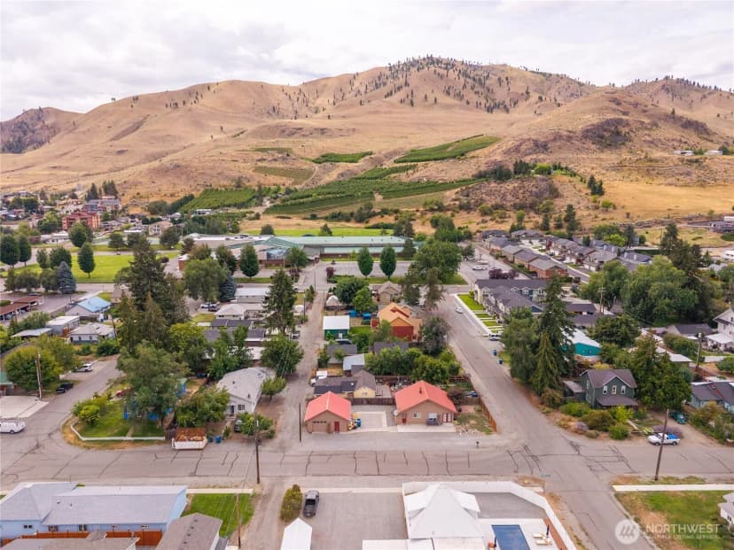 Property photo for 219 W Columbia Avenue, Chelan photo 7