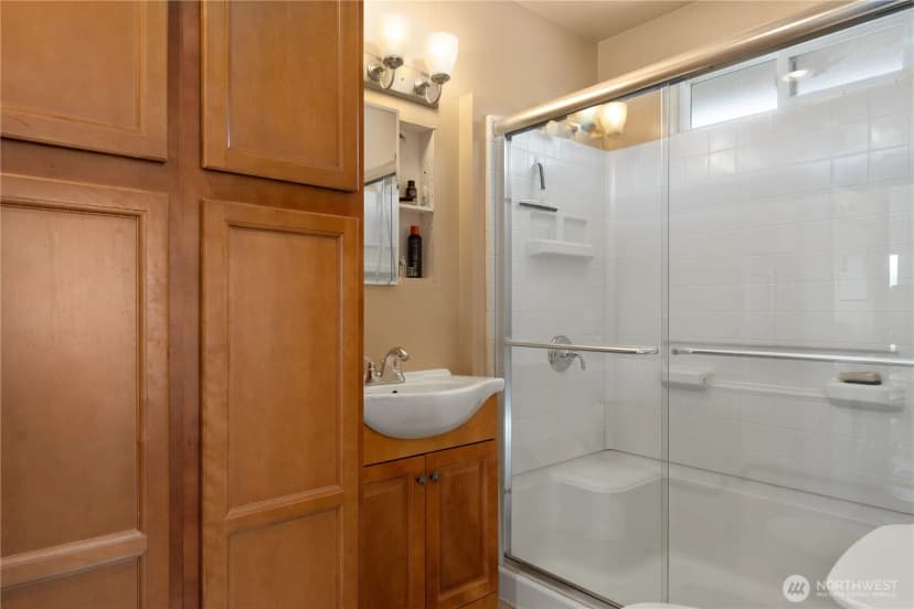 Property photo for 219 W Columbia Avenue, Chelan photo 14