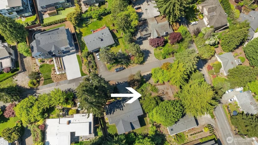 Property photo for 806 101st Avenue Se, Bellevue photo 7
