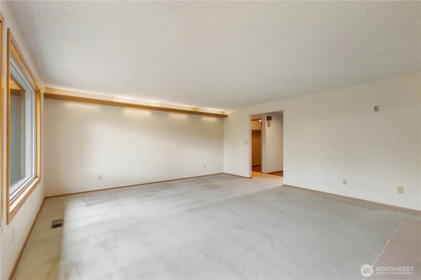Property photo for 12414 48th Street E, Edgewood photo 10