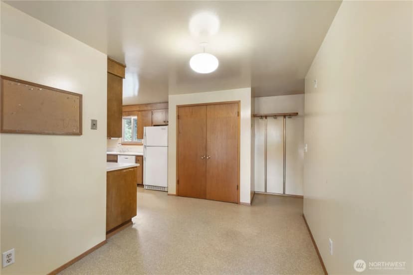 Property photo for 12414 48th Street E, Edgewood photo 13