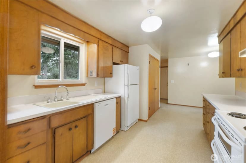 Property photo for 12414 48th Street E, Edgewood photo 17