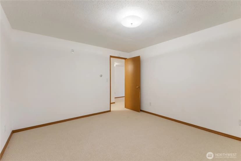 Property photo for 12414 48th Street E, Edgewood photo 33