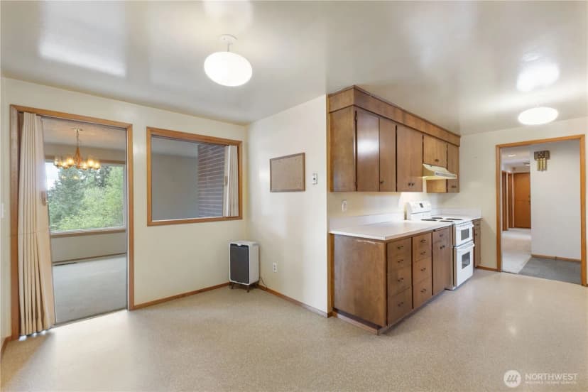 Property photo for 12414 48th Street E, Edgewood photo 14