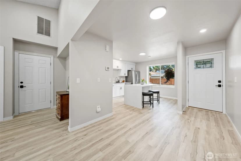 Property photo for 12607 Se 317th Street, Auburn photo 3